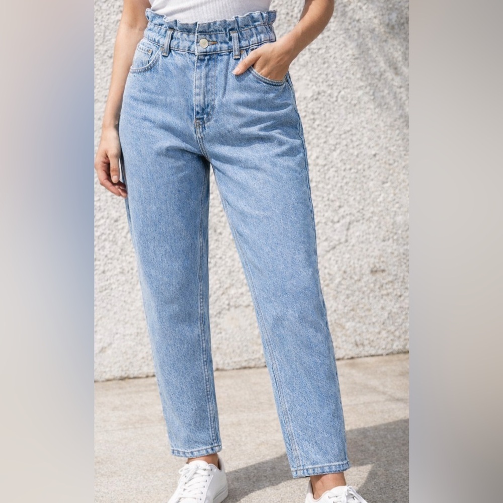 Zara Denim Paperbag Waist Jeans US 0 High Rise Light Wash Blue Mom Jeans